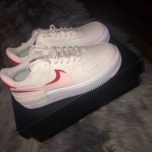 *NEVER WORN* AIR FORCE 1 SHADOW